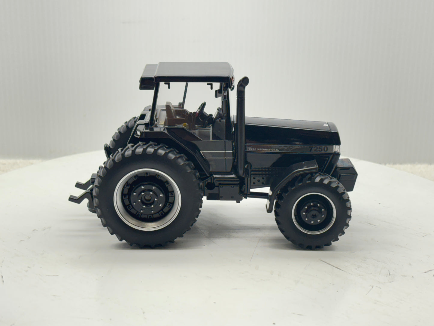 1/32 Case IH Magnum 7250