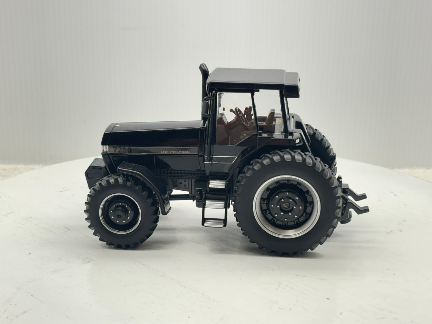 1/32 Case IH Magnum 7250