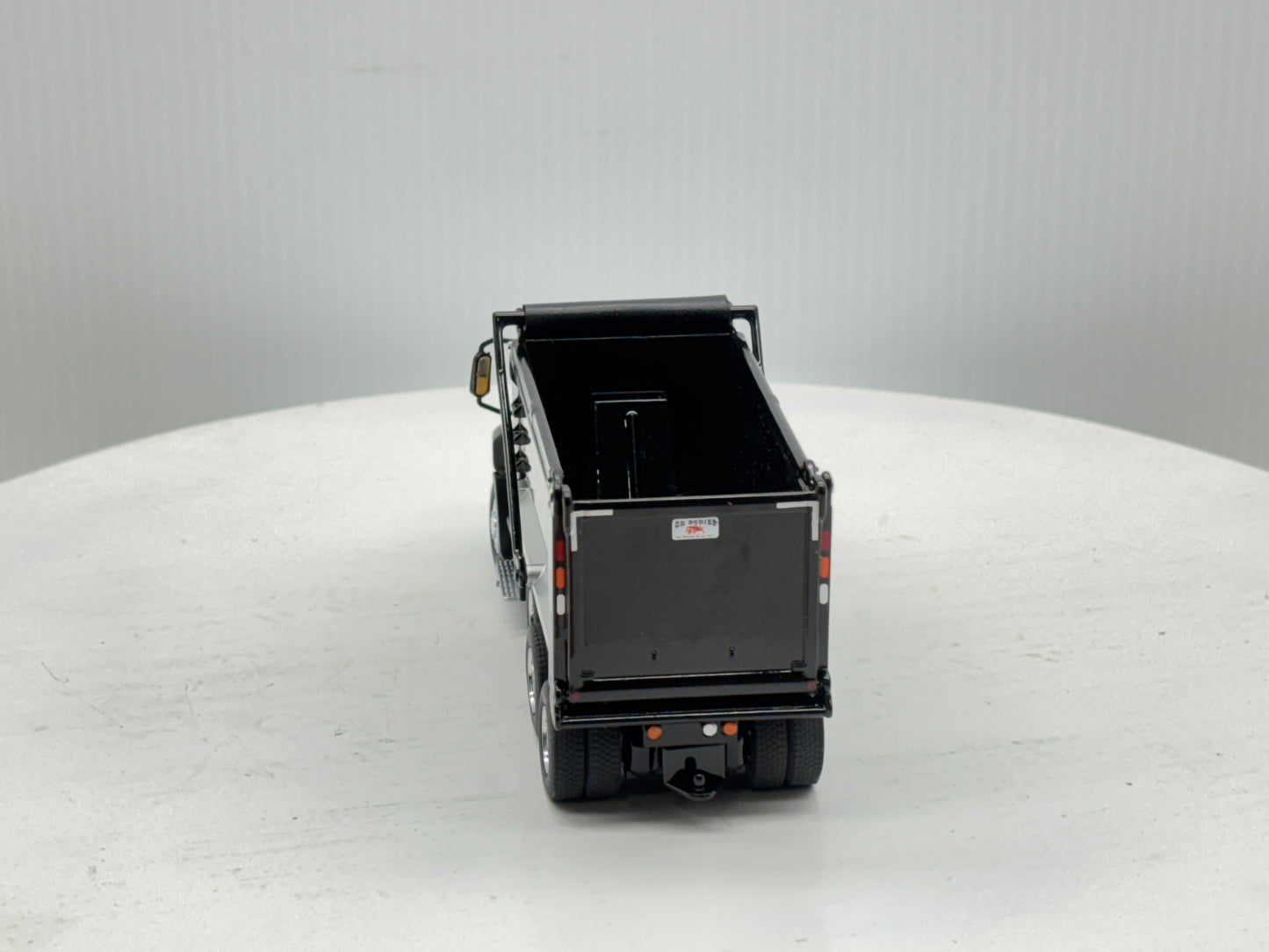 1/50 Caterpillar CT660 SBFA