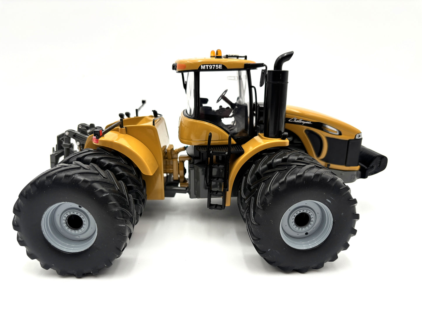 1/32 Challenger MT975E