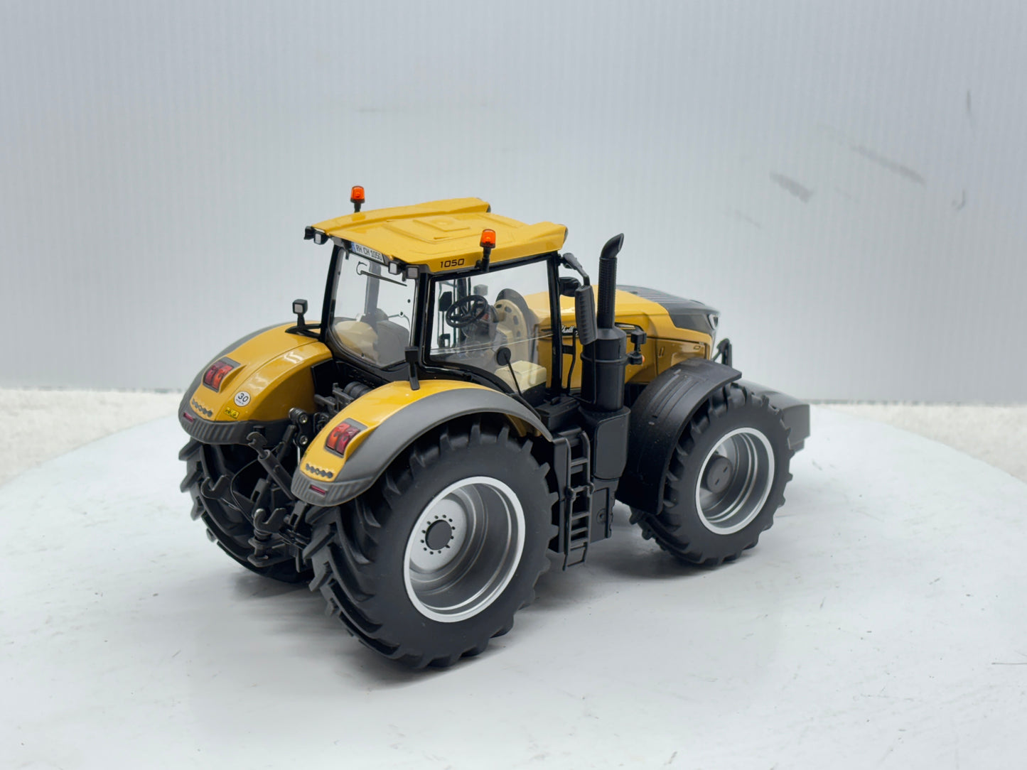 1/32 Challenger 1050