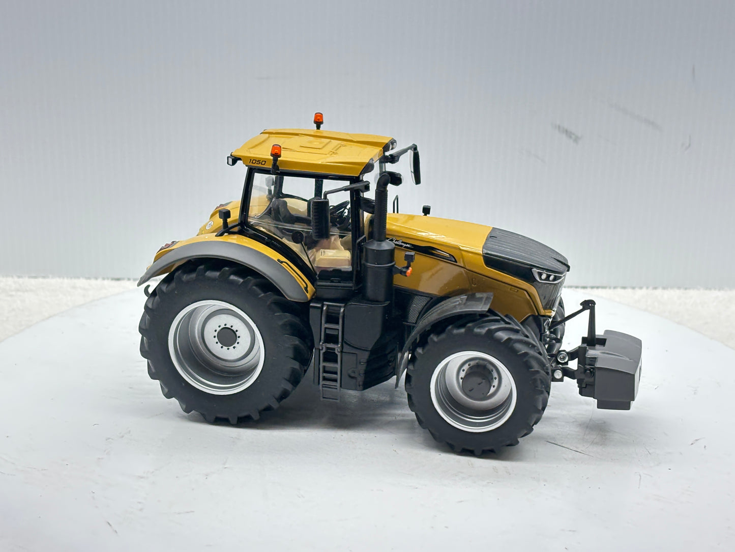 1/32 Challenger 1050