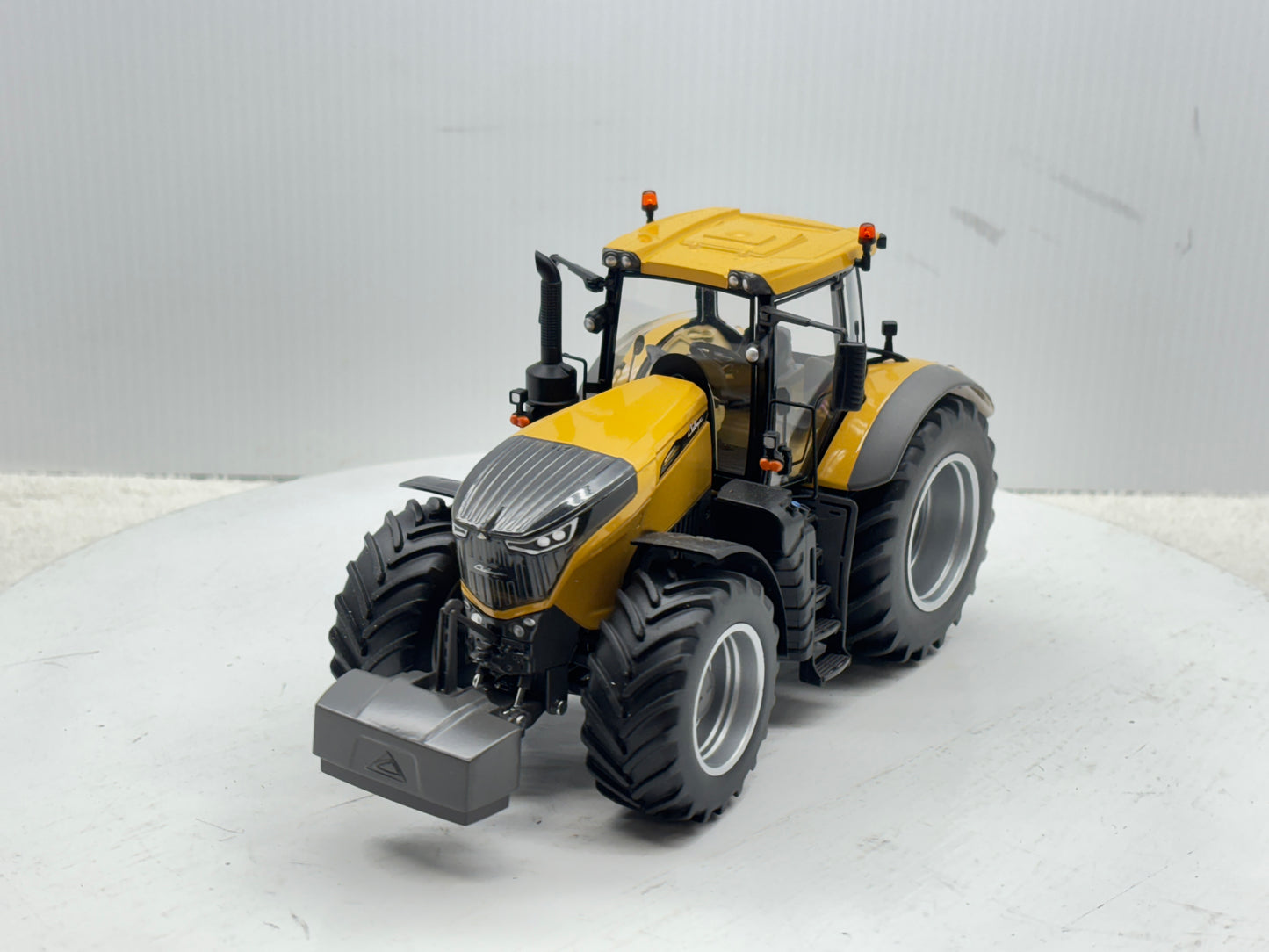 1/32 Challenger 1050
