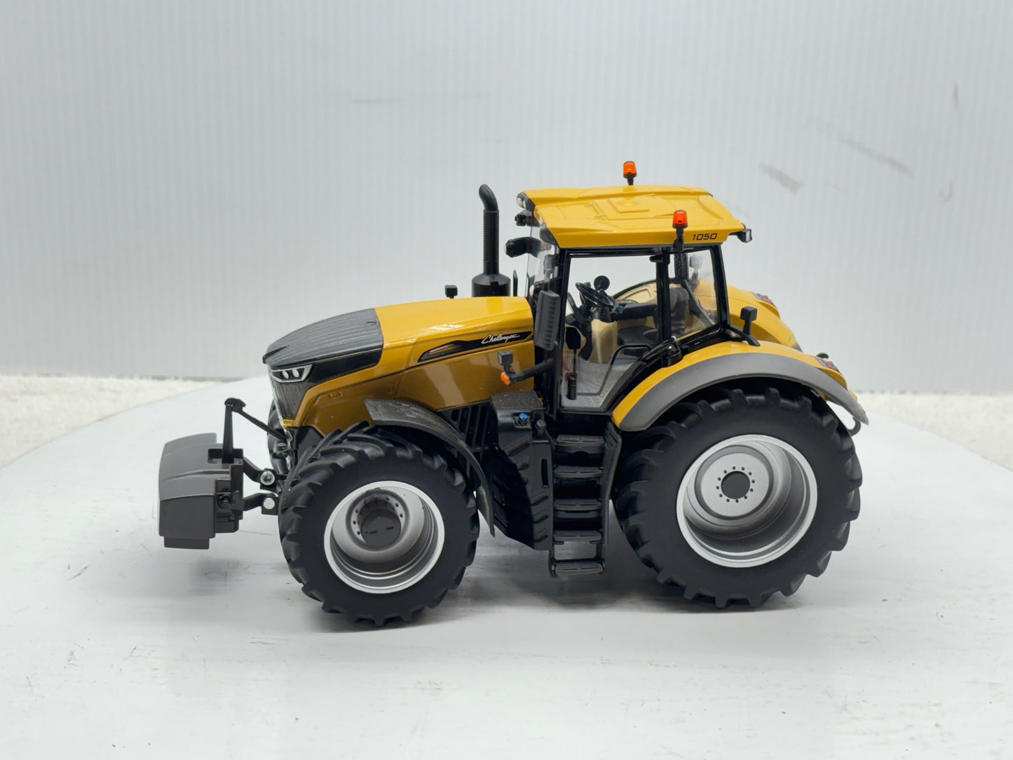1/32 Challenger 1050