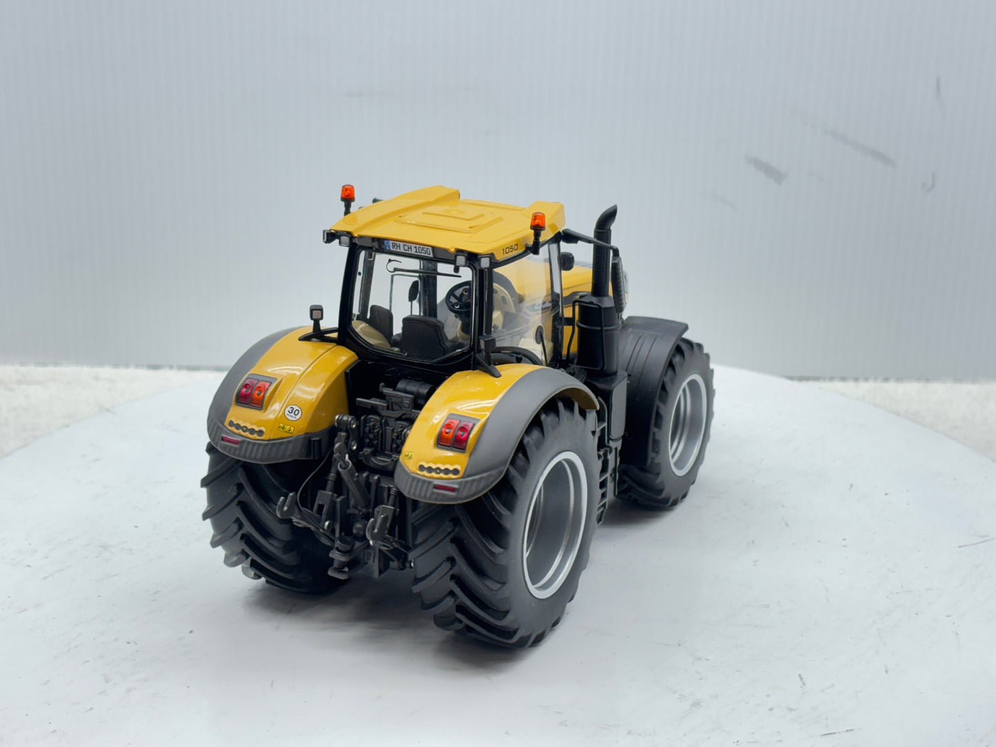 1/32 Challenger 1050