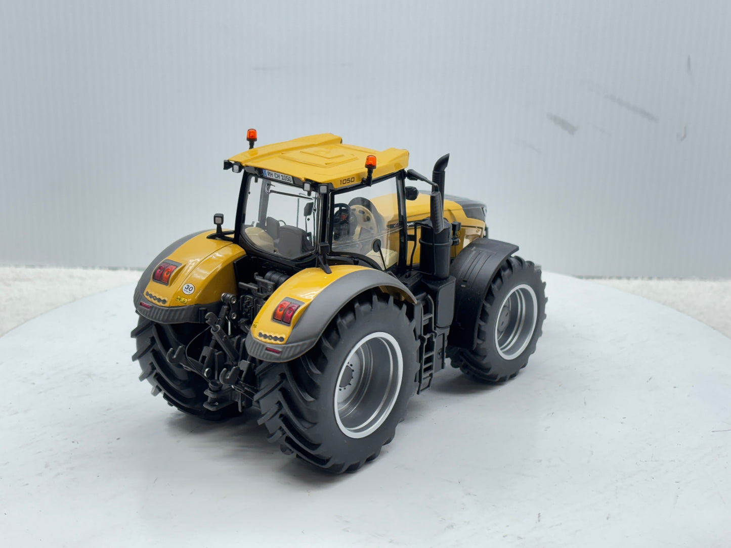 1/32 Challenger 1050