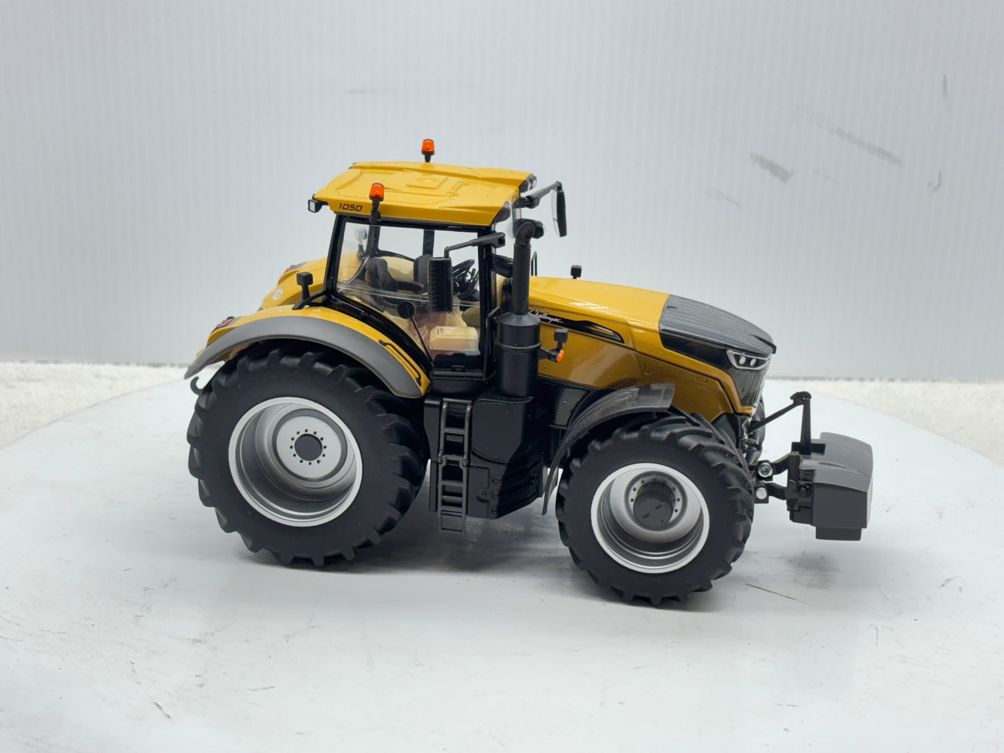 1/32 Challenger 1050