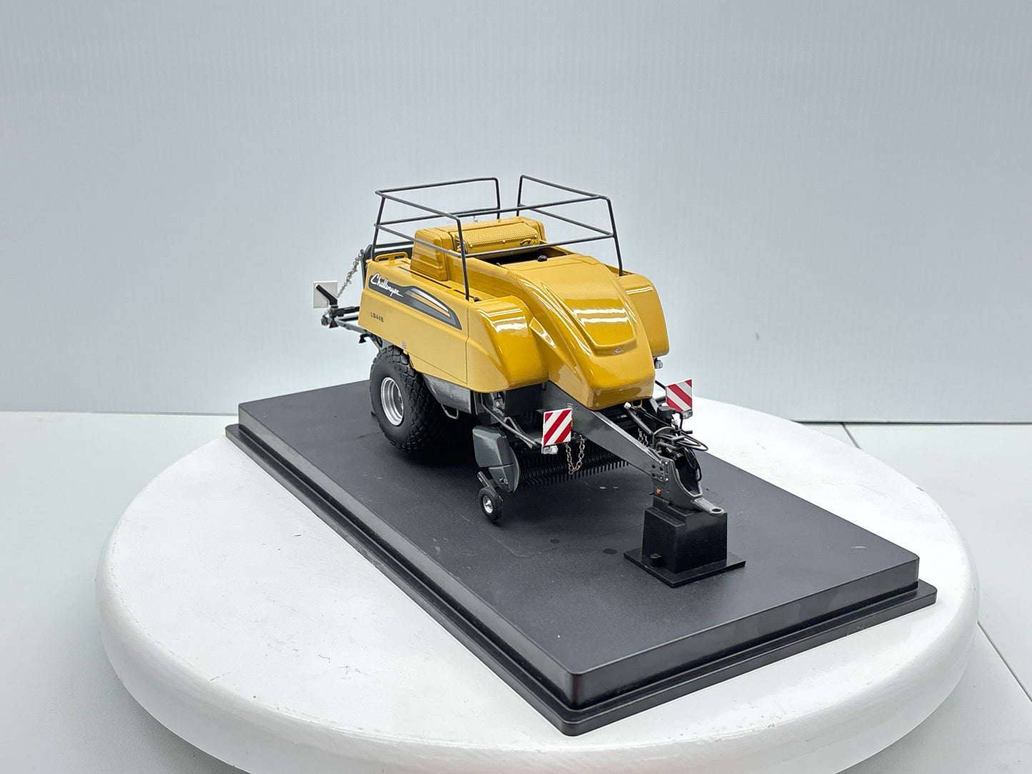 1/32 Challenger LB448