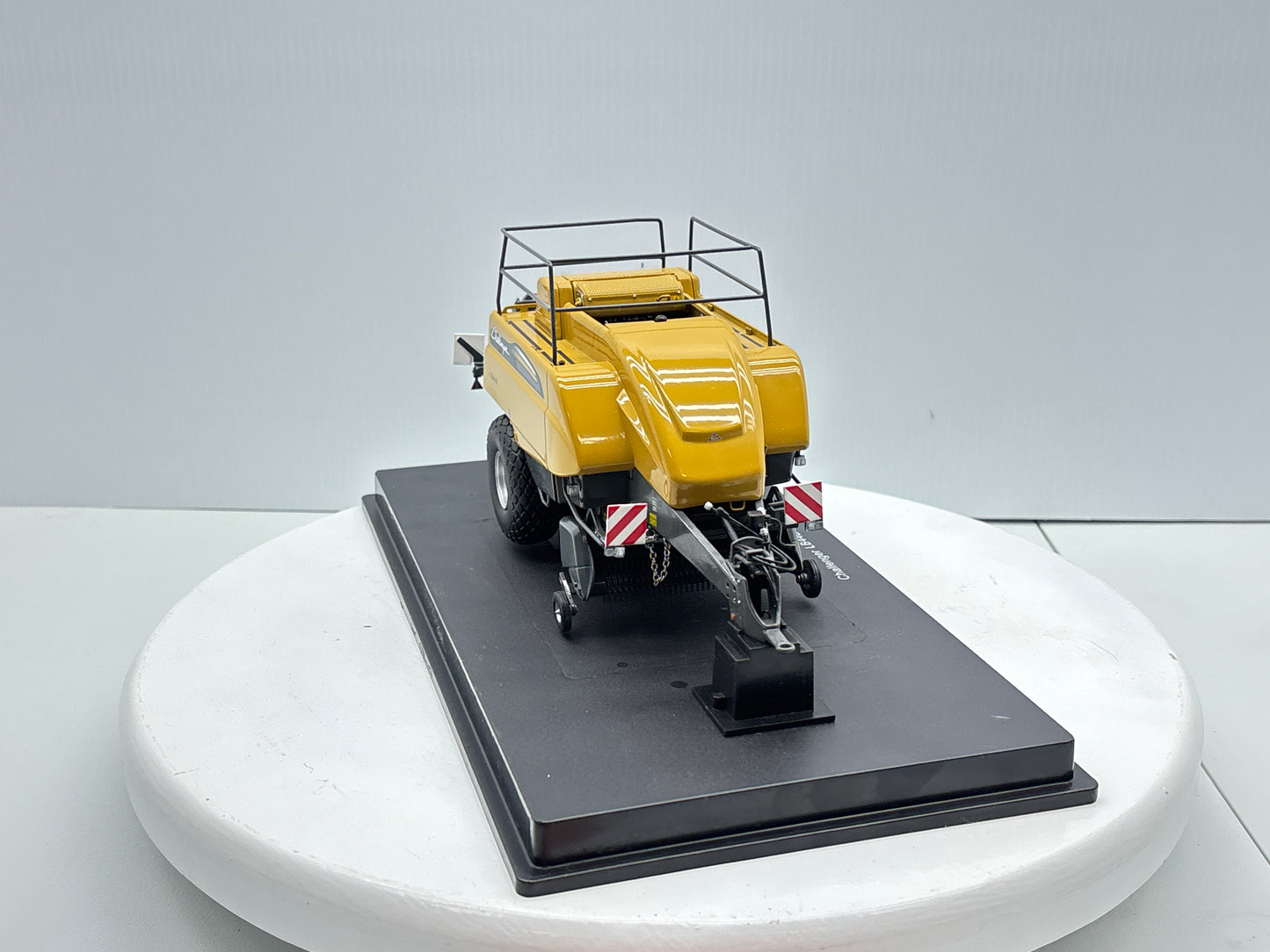 1/32 Challenger LB448