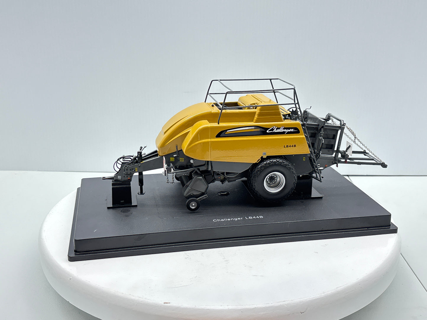 1/32 Challenger LB448