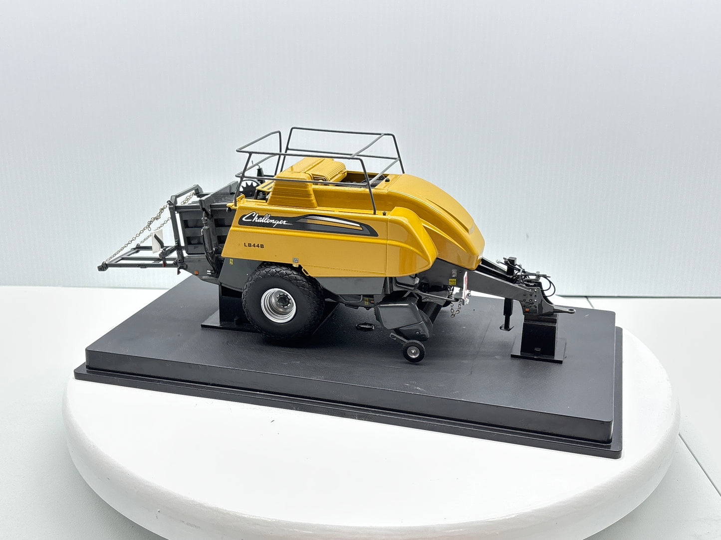 1/32 Challenger LB448