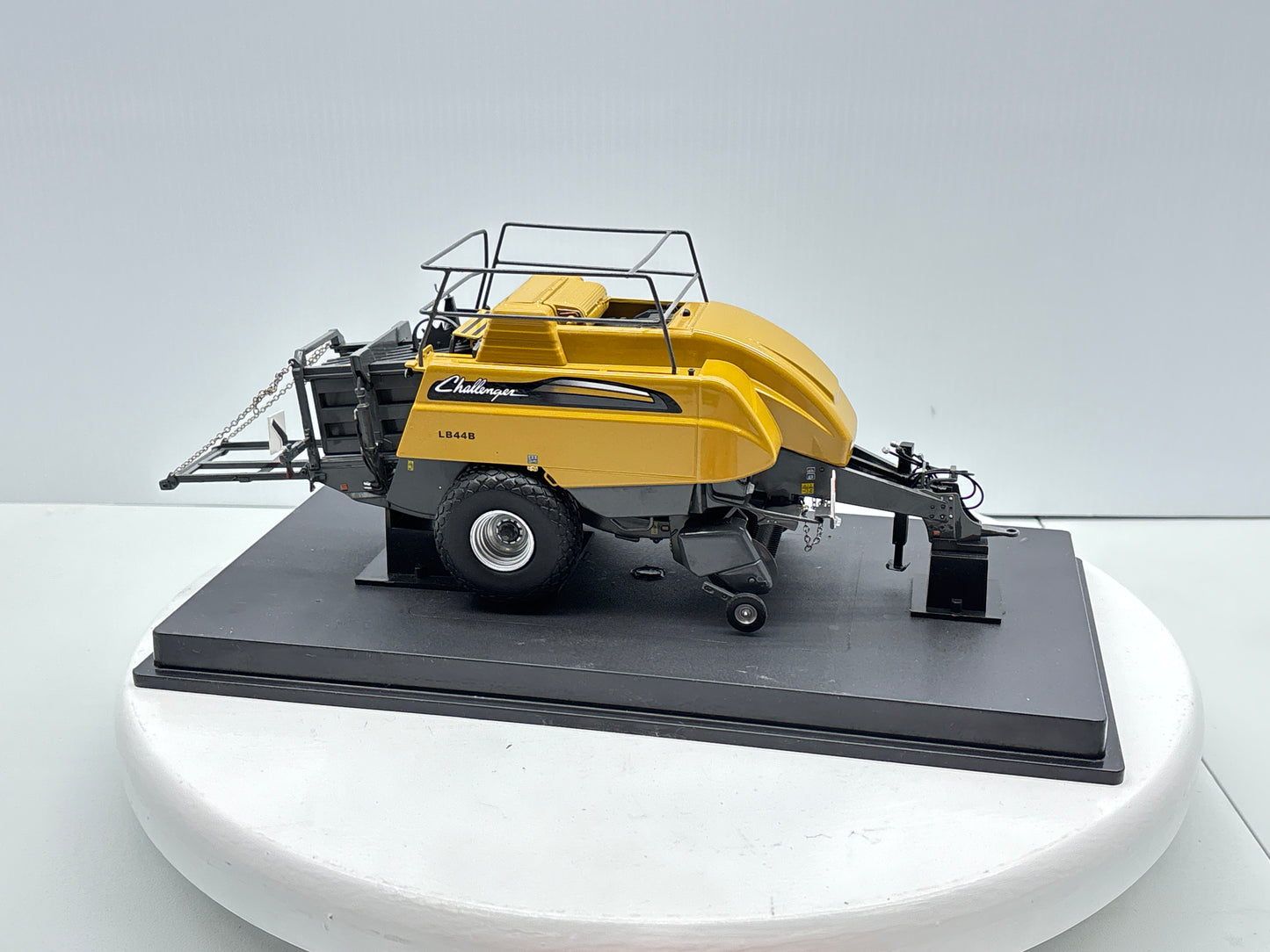1/32 Challenger LB448