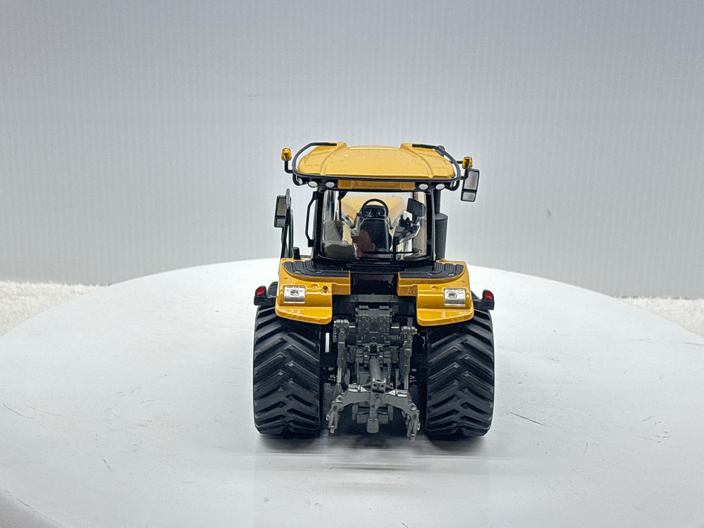 1/32 Challenger MT743