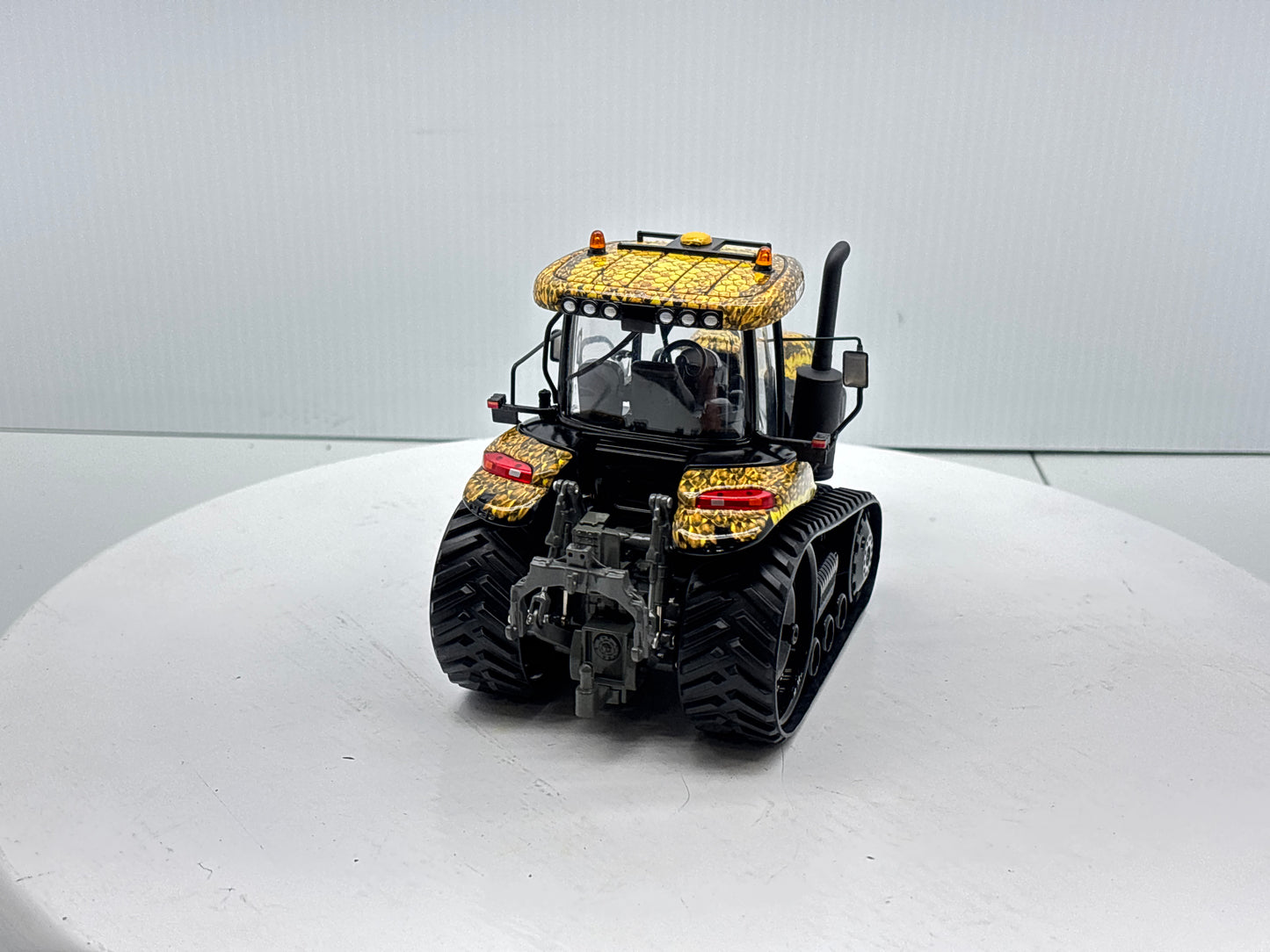 1/32 Challenger MT775E Field Viper