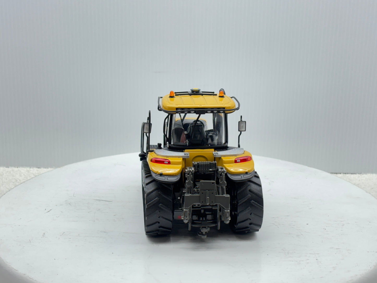 1/32 Challenger MT865C