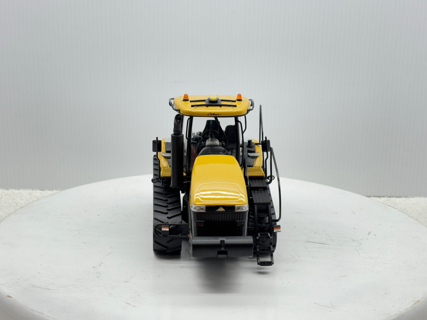 1/32 Challenger MT865C