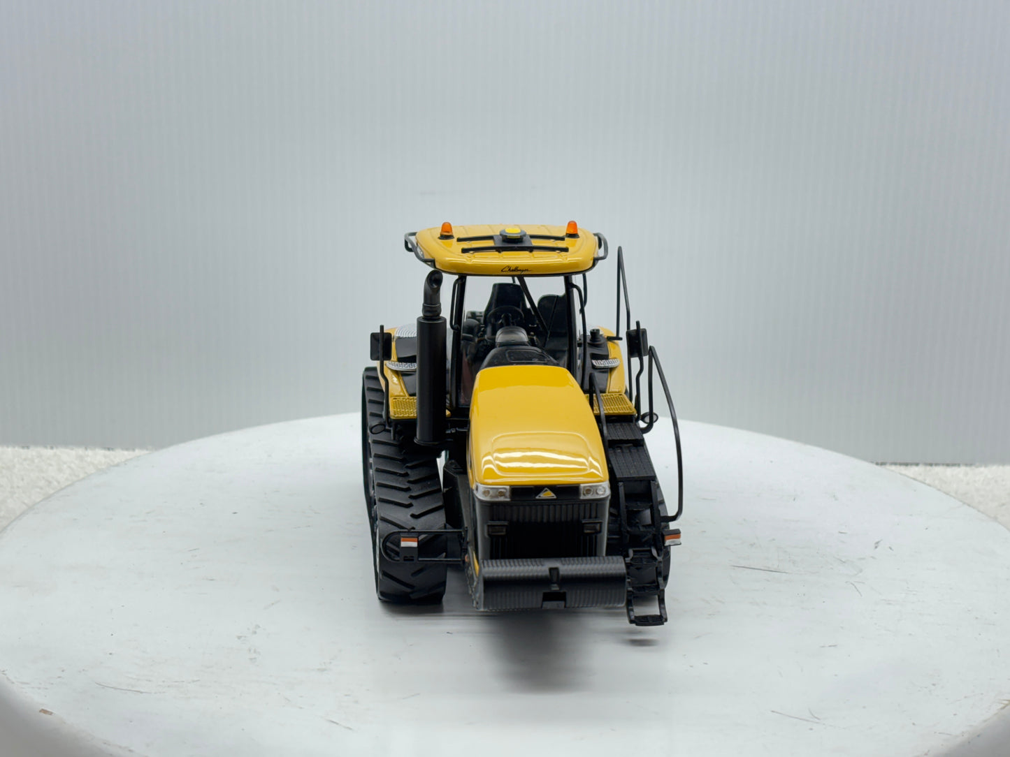1/32 Challenger MT865C