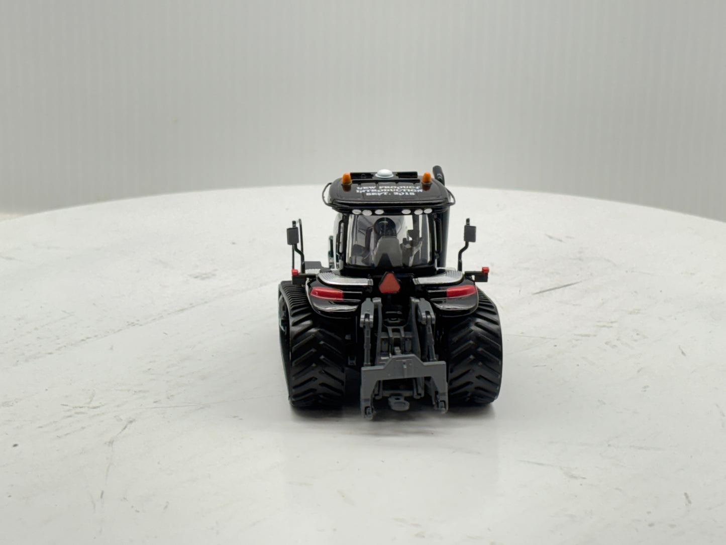 1/64 Challenger MT875E Black