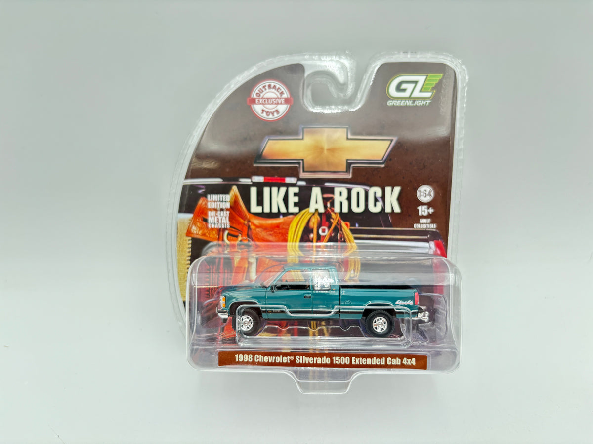 1/64 Chevrolet Silverado Extended Cab (Emerald Green)