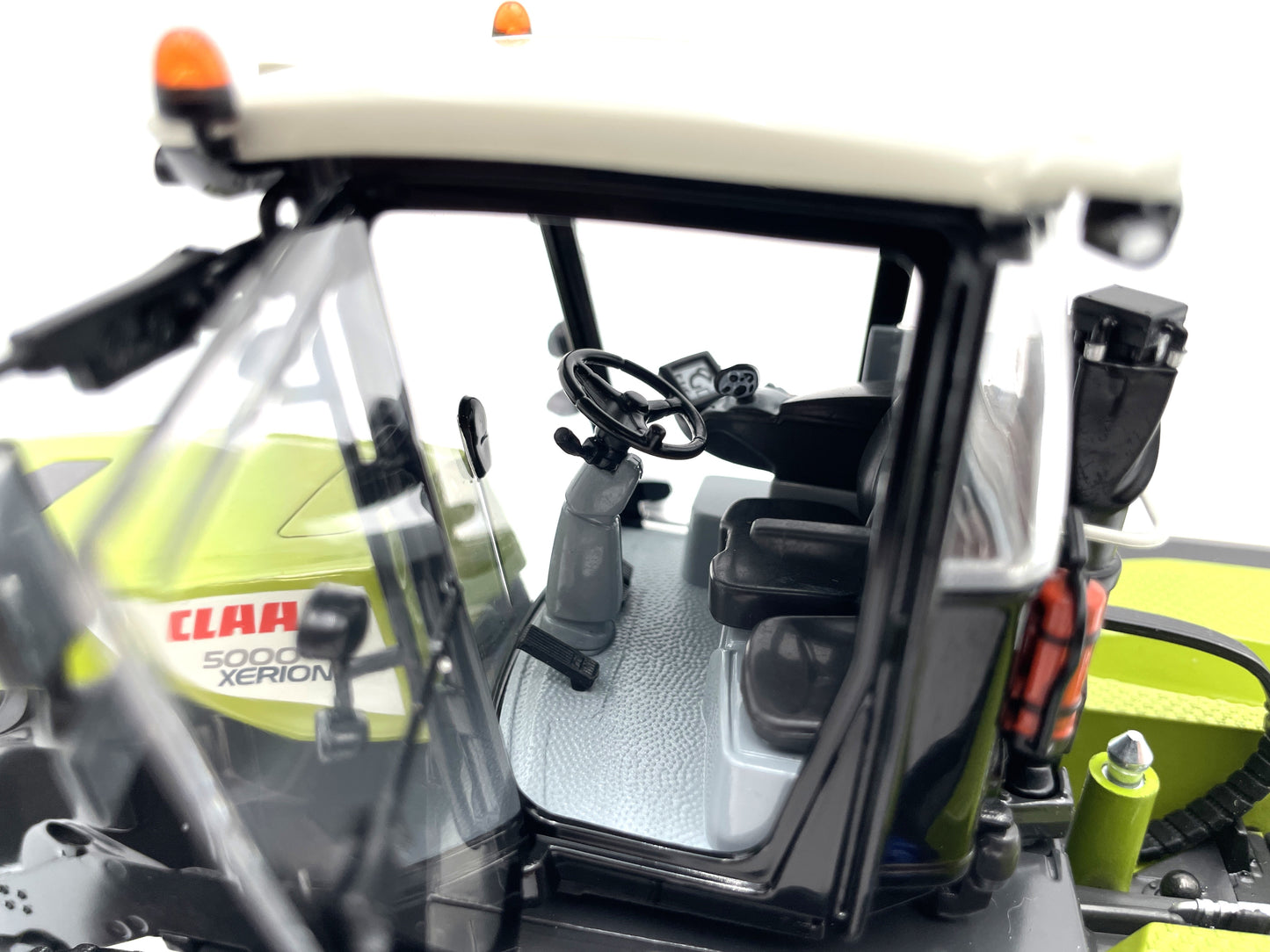 1/32 Claas Xerion 5000 TRAC TS