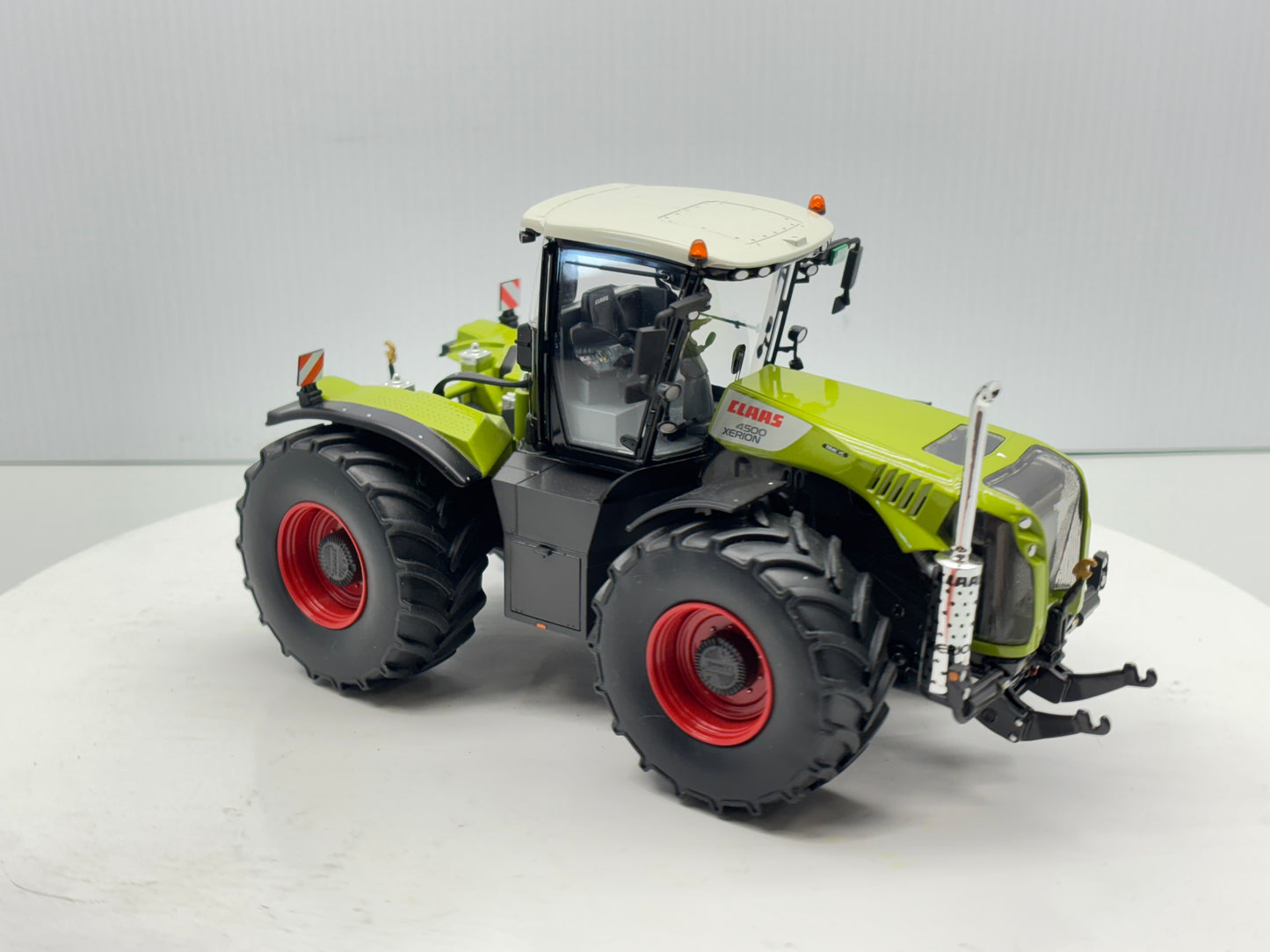 1/32 Claas 4500 Xerion