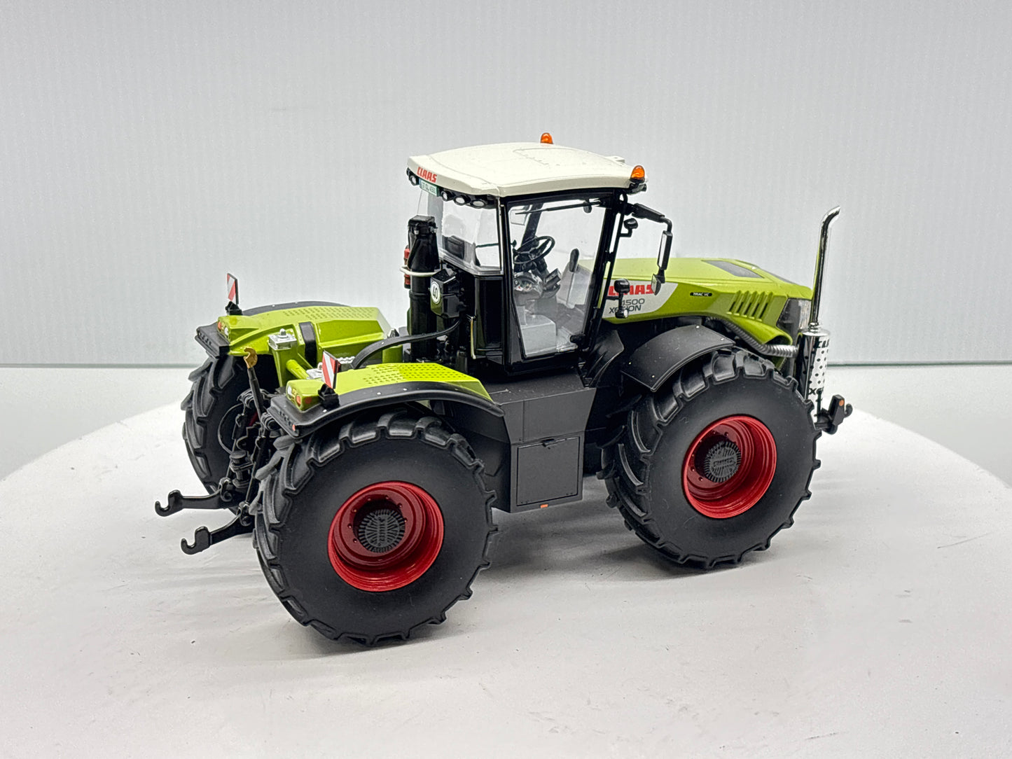 1/32 Claas 4500 Xerion