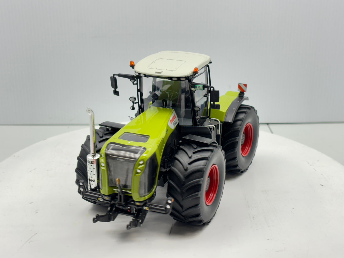 1/32 Claas 4500 Xerion