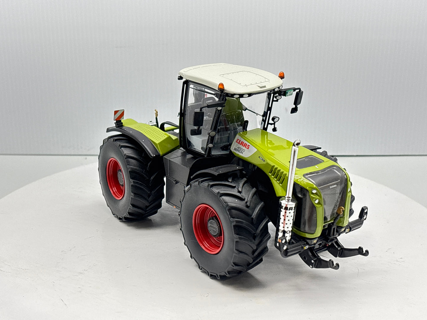 1/32 Claas 4500 Xerion