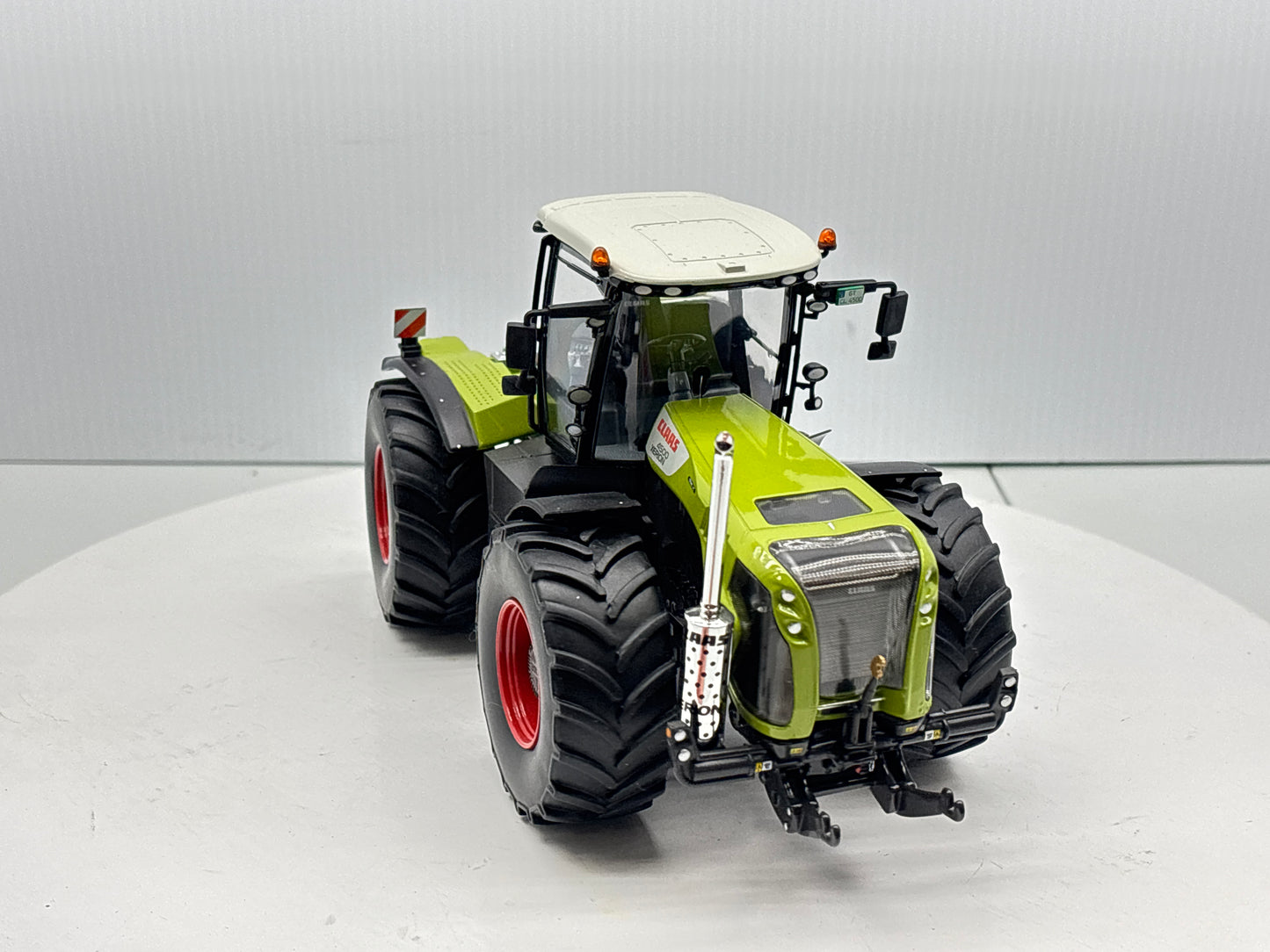 1/32 Claas 4500 Xerion