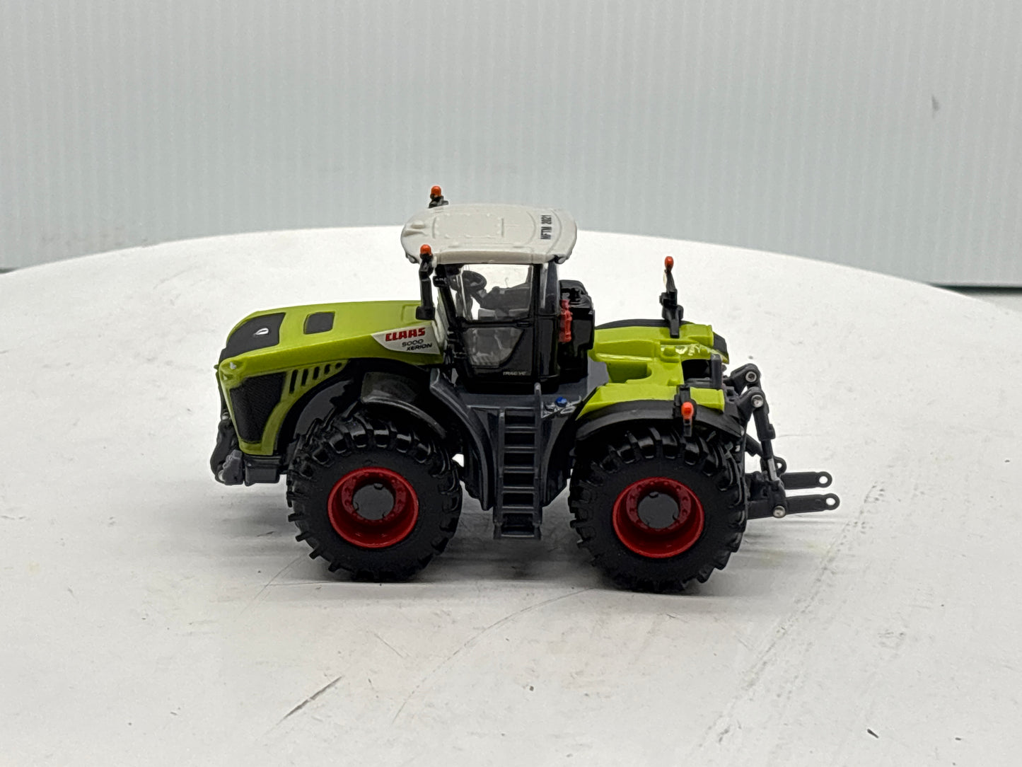 1/64 Claas 5000 Xerion NFTM