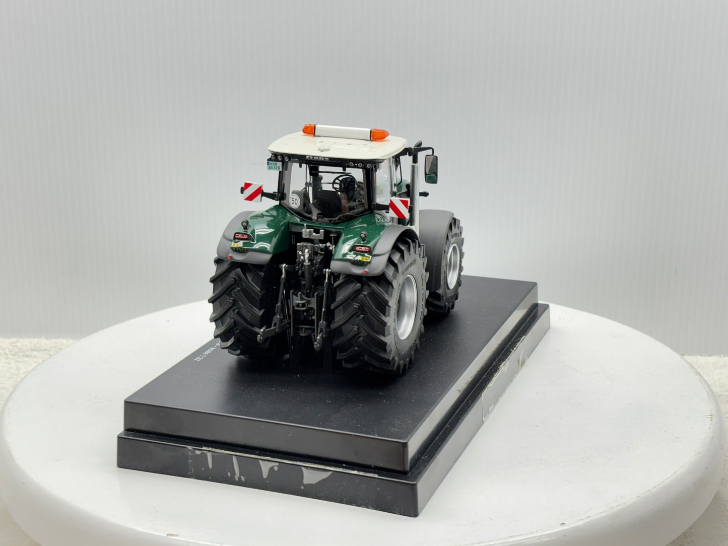 1/32 Claas Axion 870 Bollmer