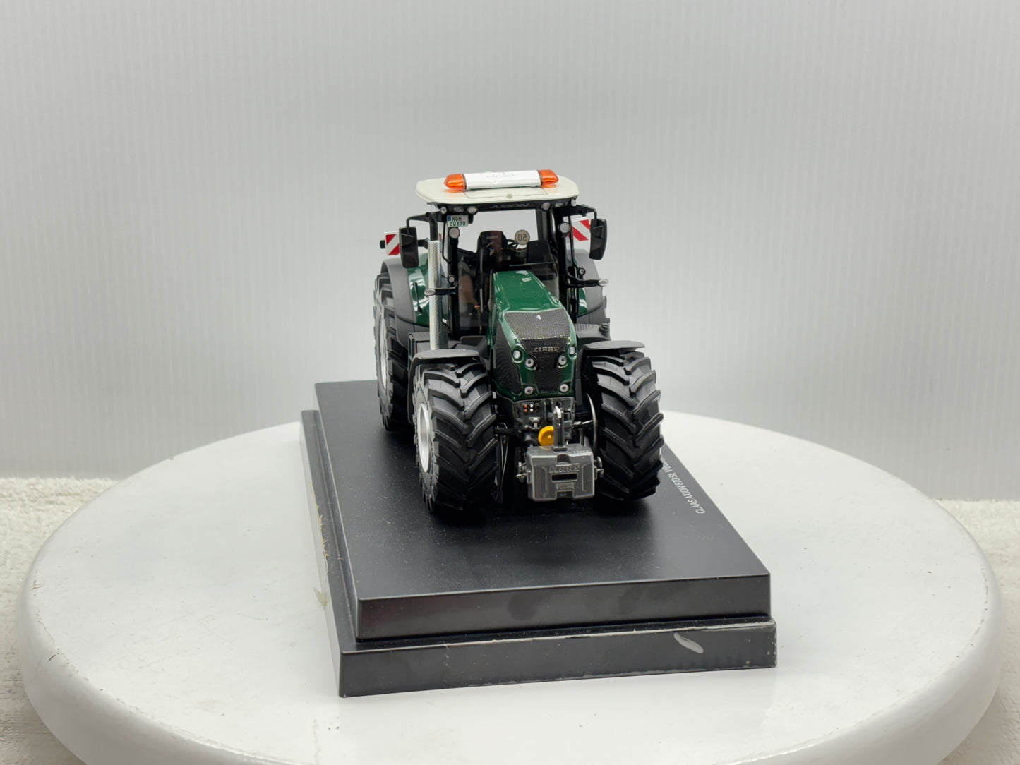 1/32 Claas Axion 870 Bollmer