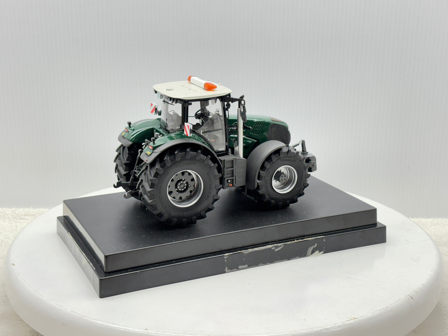 1/32 Claas Axion 870 Bollmer