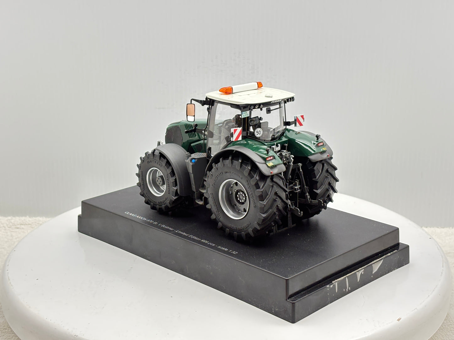 1/32 Claas Axion 870 Bollmer