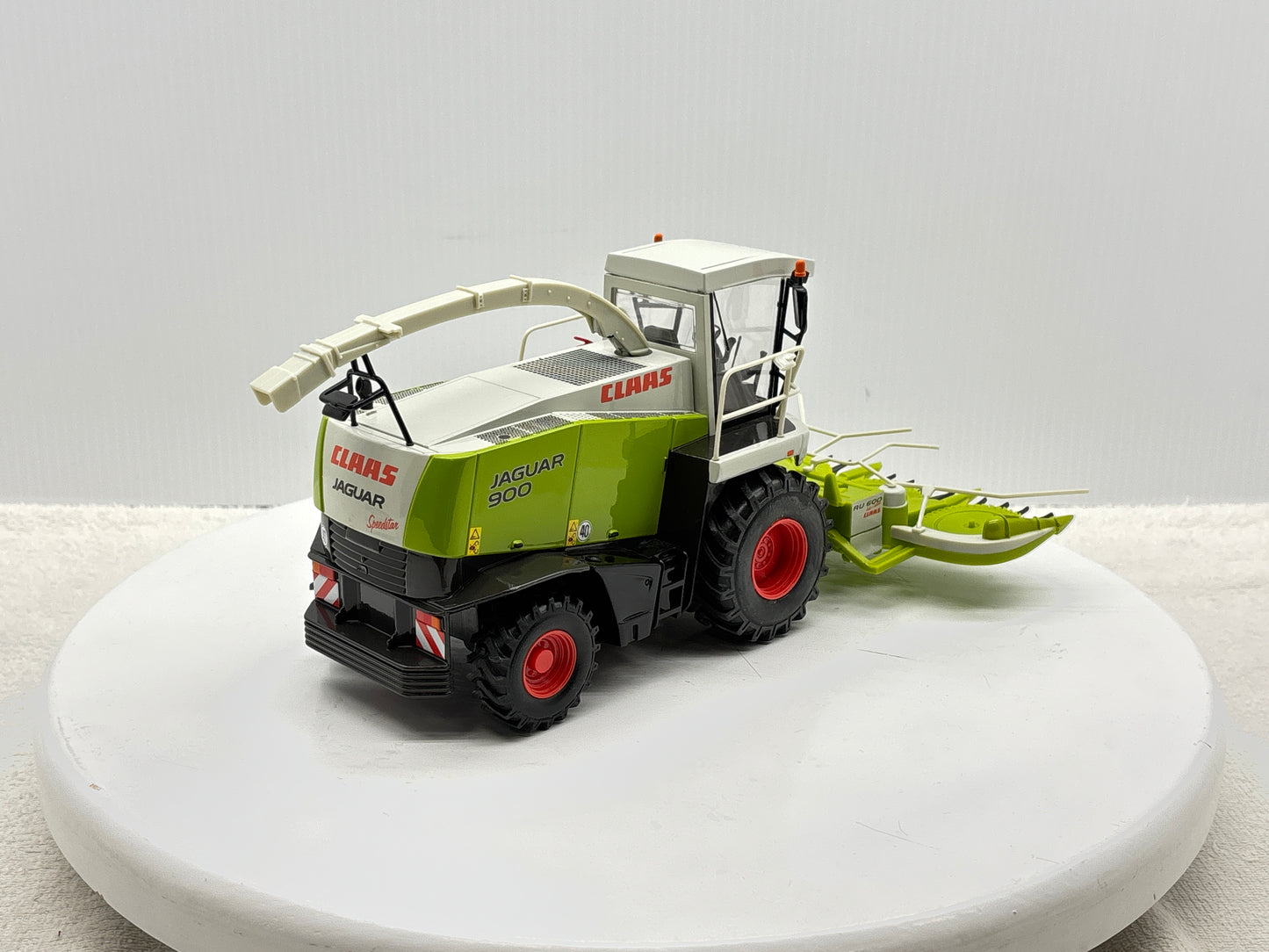 1/32 Claas Jaguar 900