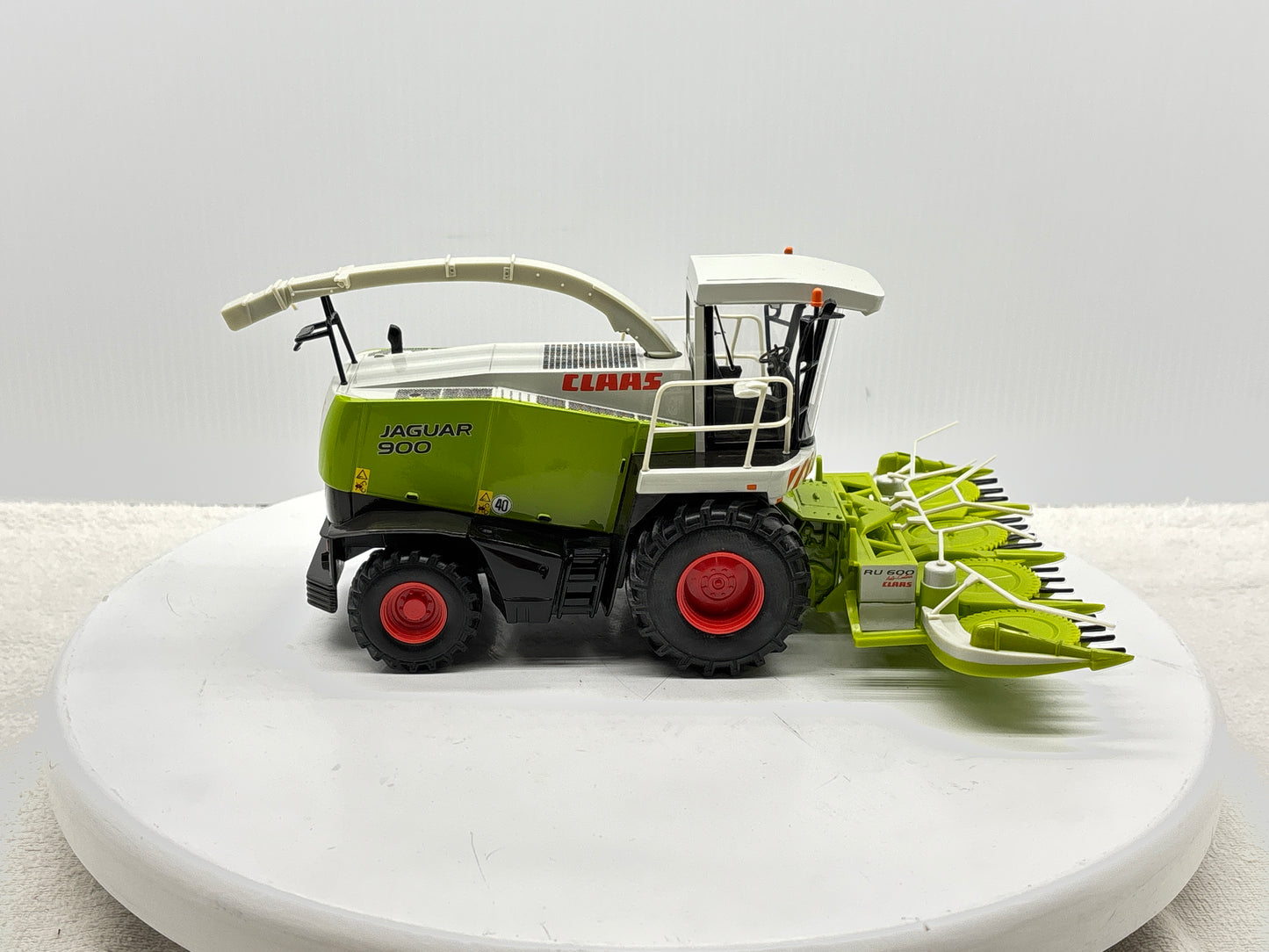 1/32 Claas Jaguar 900