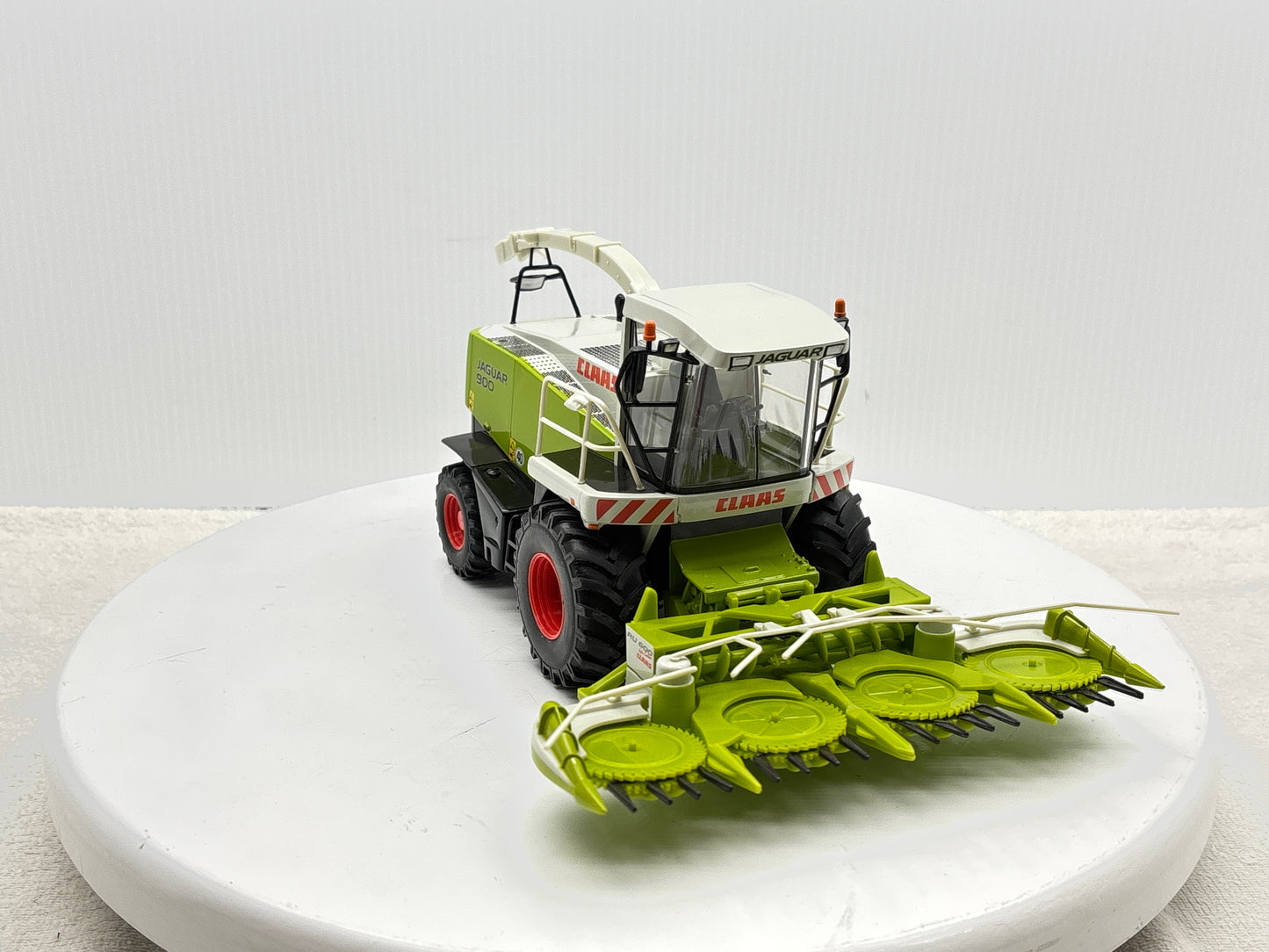 1/32 Claas Jaguar 900