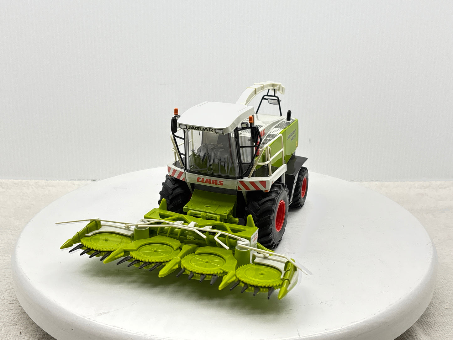 1/32 Claas Jaguar 900