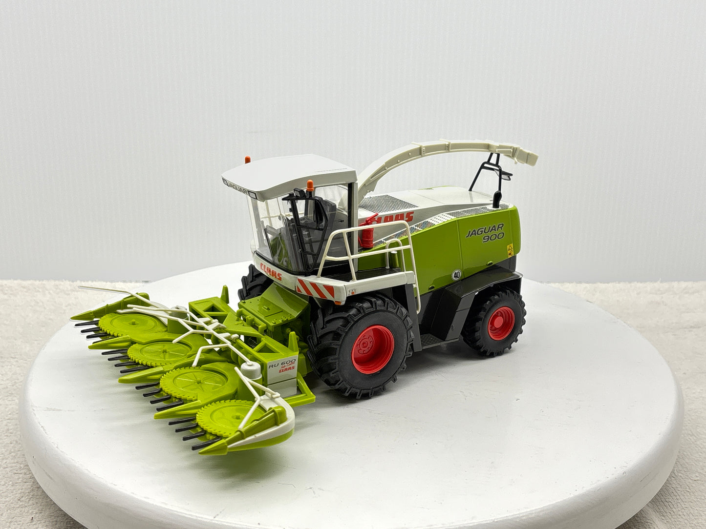 1/32 Claas Jaguar 900