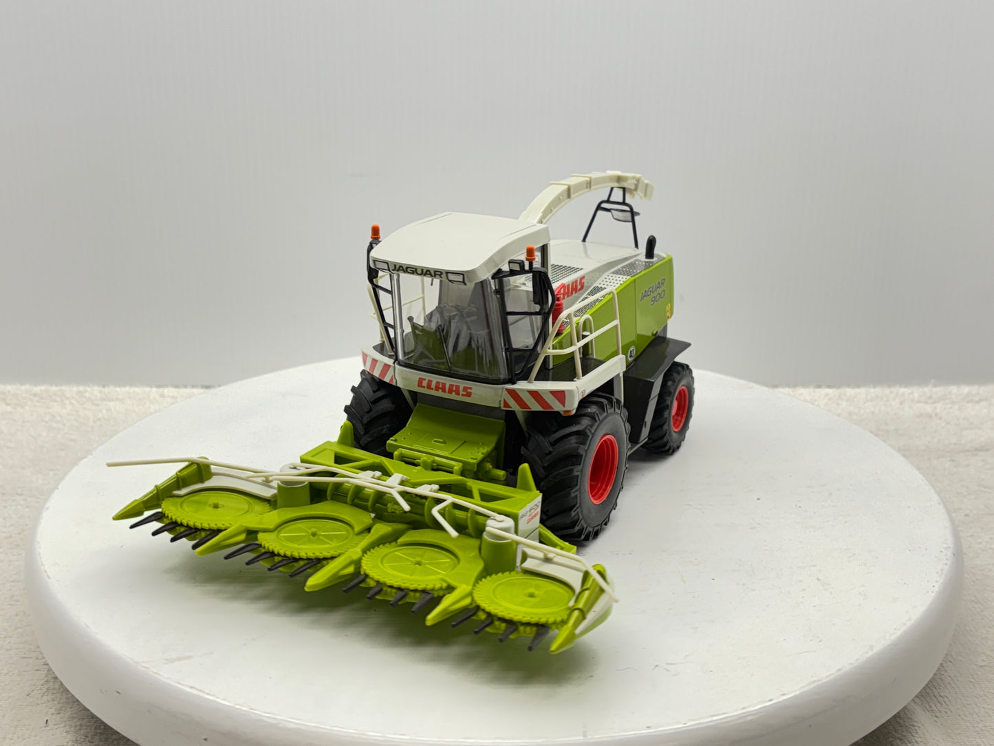1/32 Claas Jaguar 900