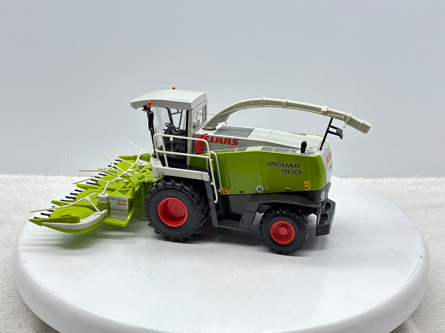 1/32 Claas Jaguar 900