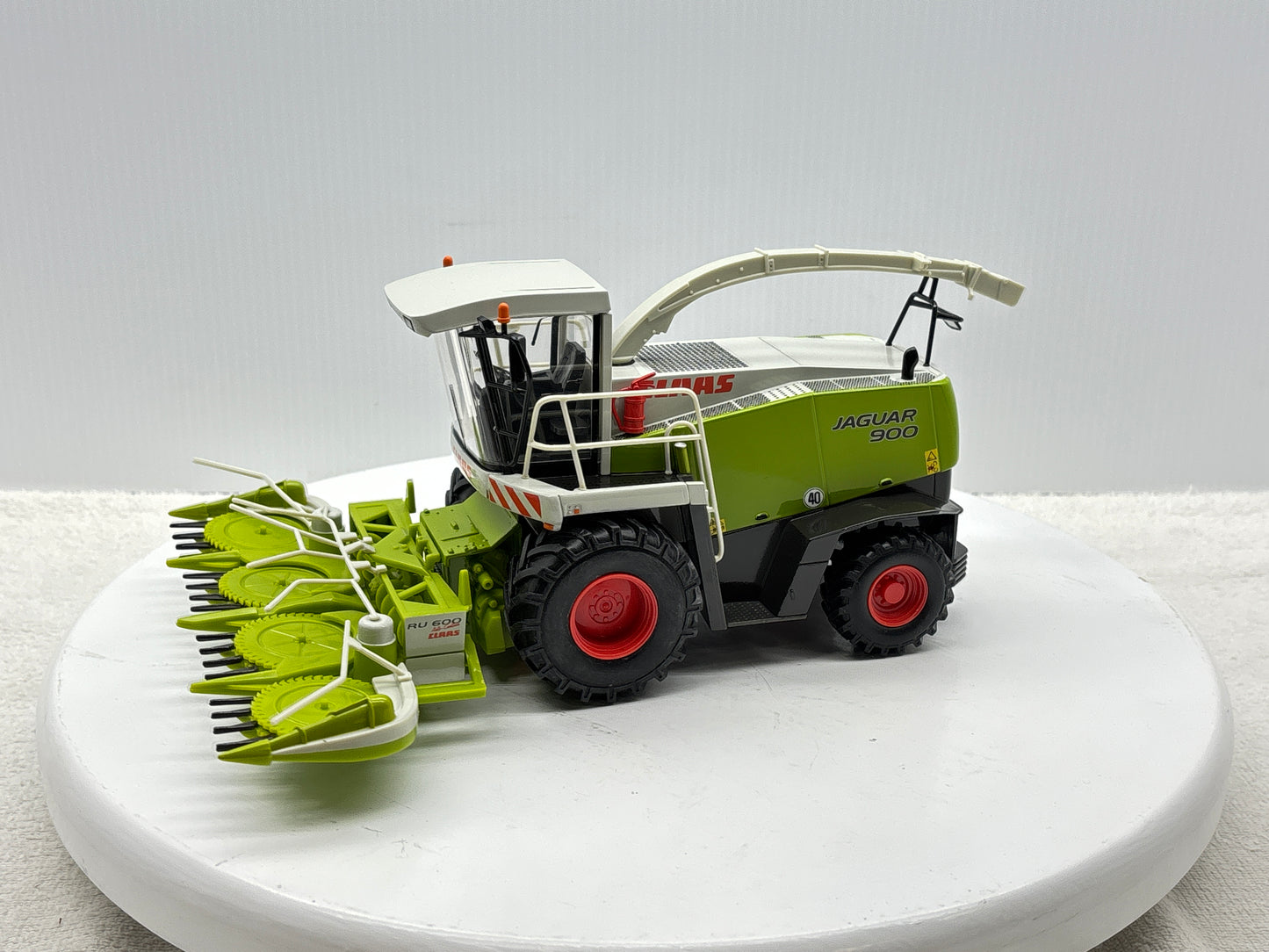 1/32 Claas Jaguar 900
