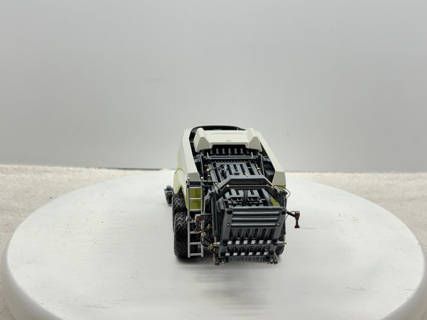 1/32 Claas Quadrant 3400 Roto Cut