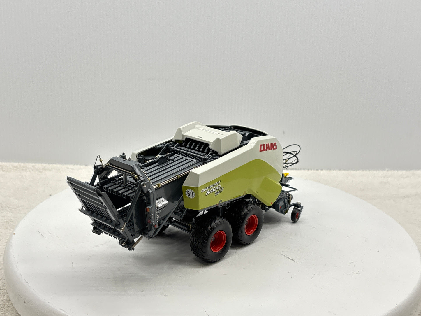 1/32 Claas Quadrant 3400 Roto Cut
