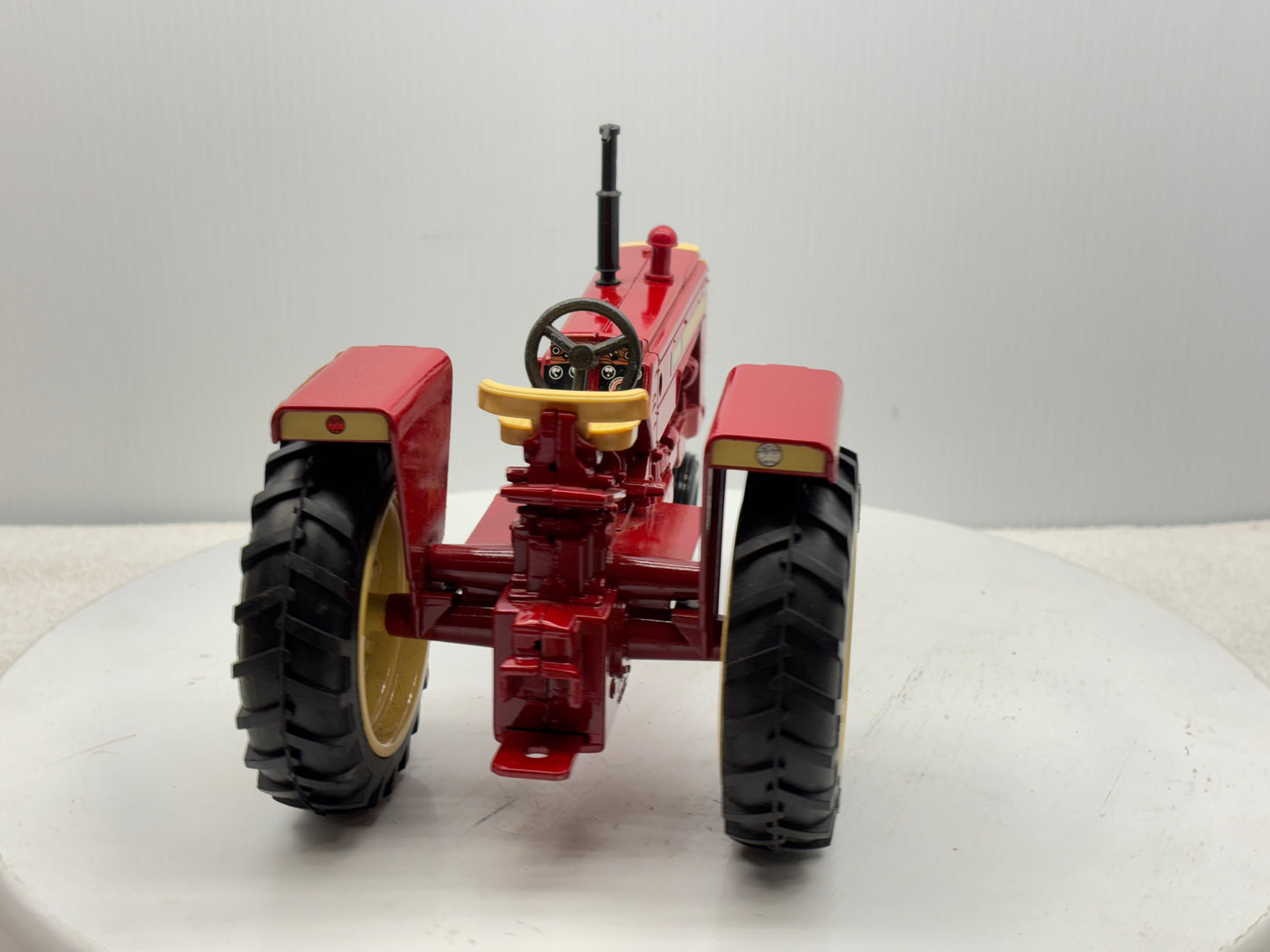 1/16 Cockshutt 1555 C.I.F.E.S