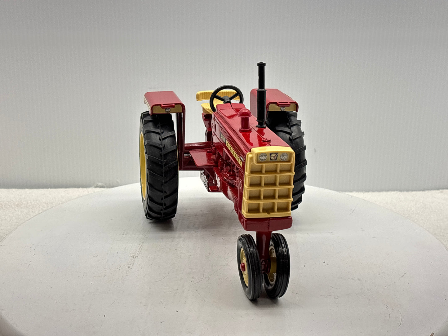 1/16 Cockshutt 1555 C.I.F.E.S