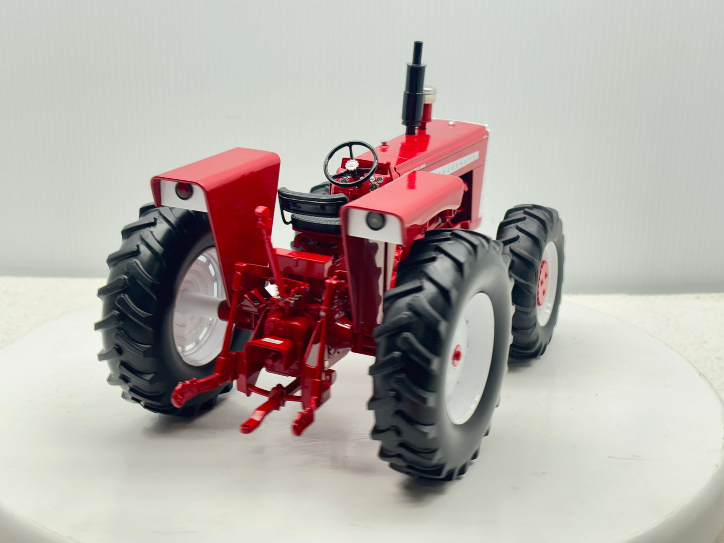 1/16 Cockshutt 1750 FWA