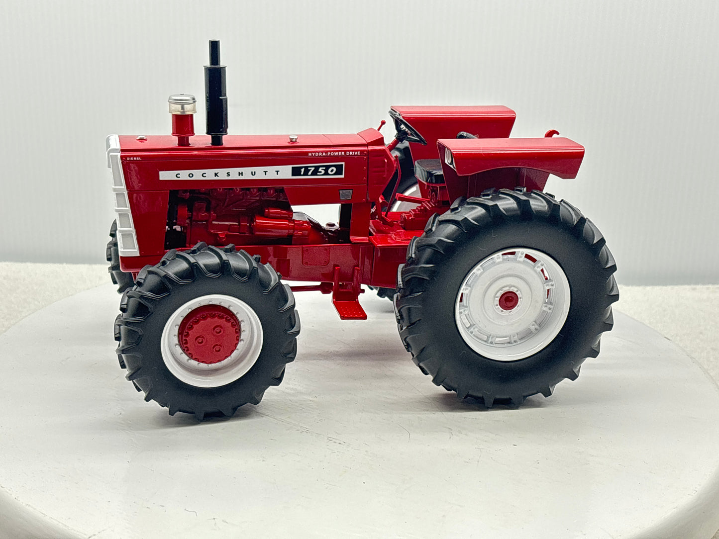 1/16 Cockshutt 1750 FWA