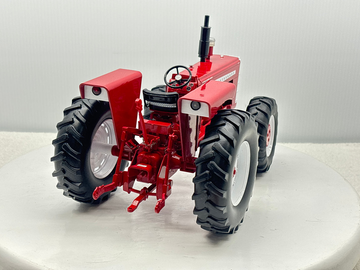 1/16 Cockshutt 1750 FWA