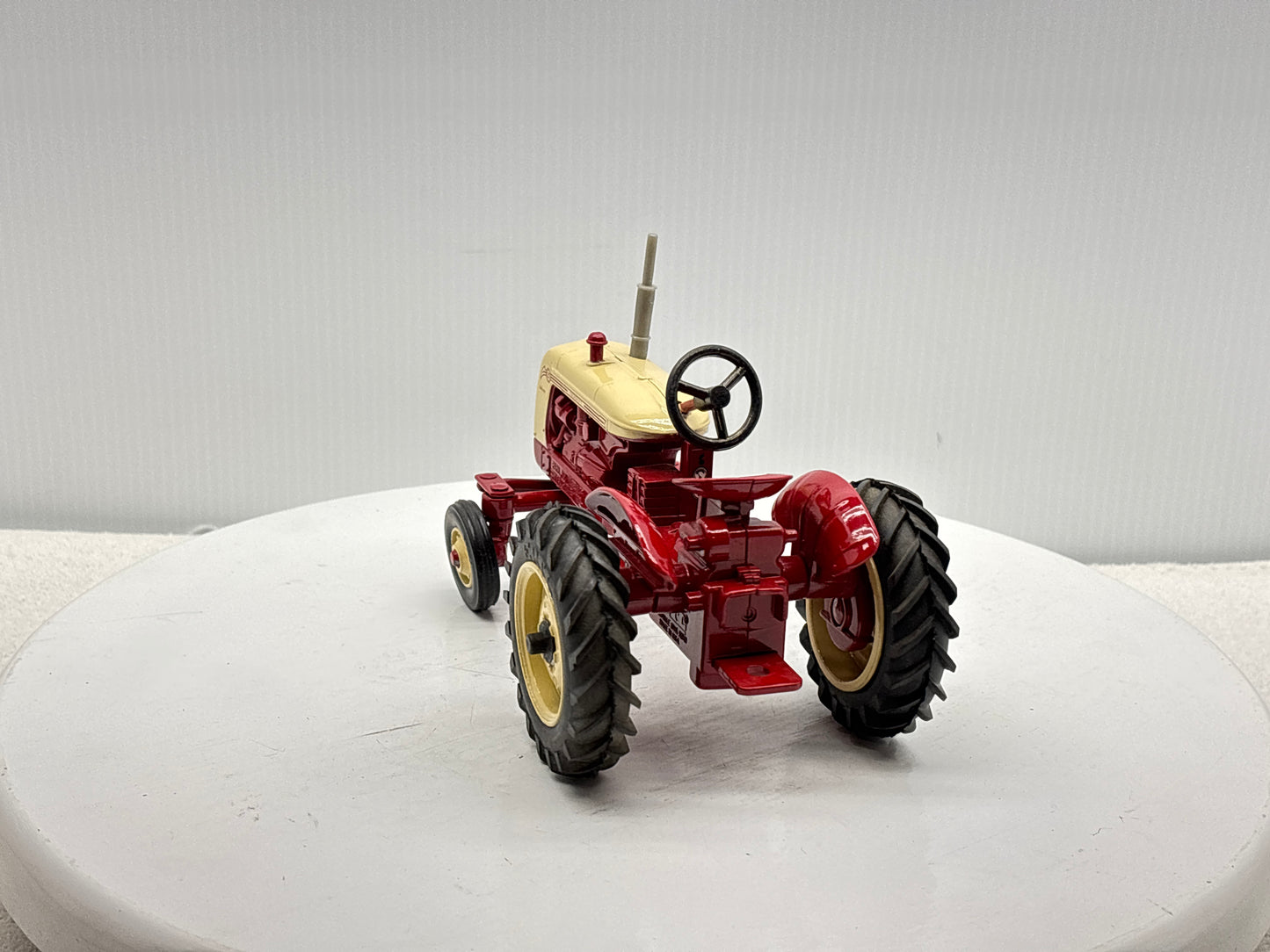 1/16 Cockshutt 20 Deluxe